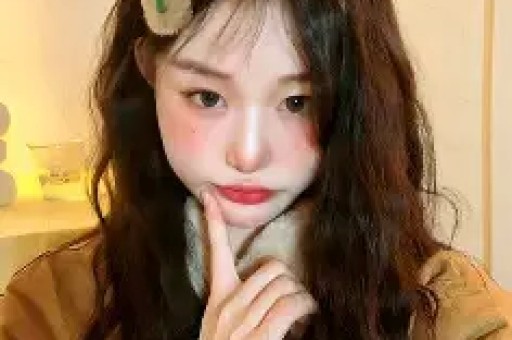 继岳云鹏后 向佐也说了娱乐圈的一些事情关晓彤也没逃过