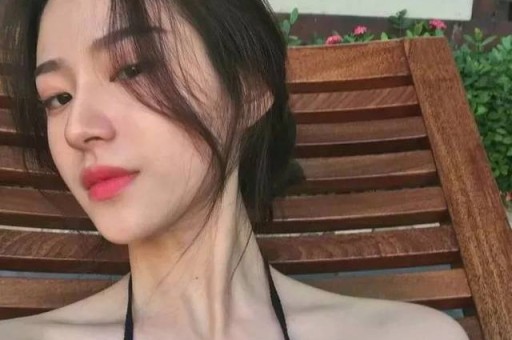 杨幂被问如何看待潜规则她毫不避讳：“陪导演睡觉事业就能更上一层楼”